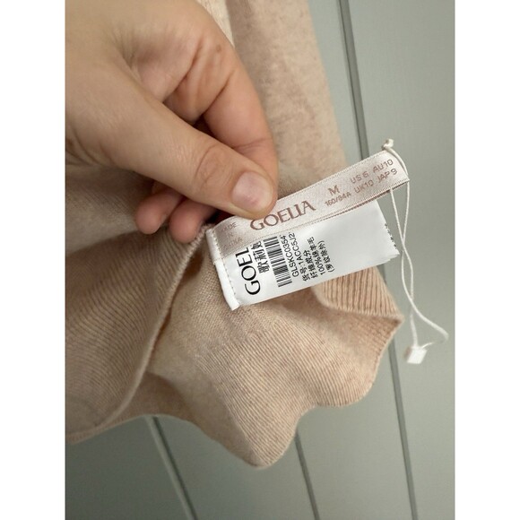 Goelia Sweater US 6 Seamless Soft Woolen Mock Neck 100% Wool Light Beige NWOT - Picture 5 of 8